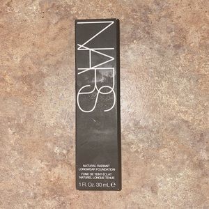 Nars Natural Radiant longwear foundation
